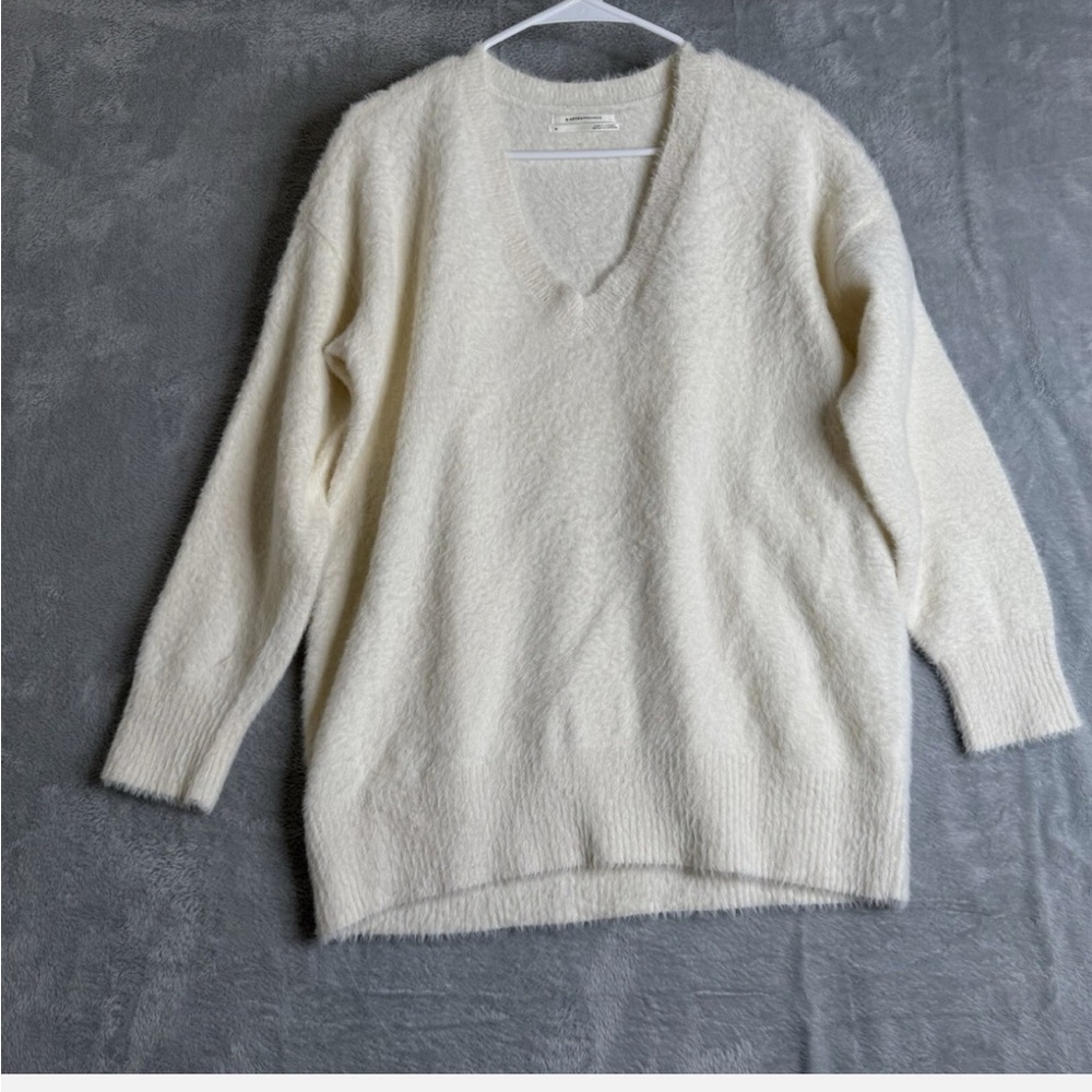 Anthropologie Sweater Womens M Ivory Soft Cozy V Neck Sweater Cottagecore Boho